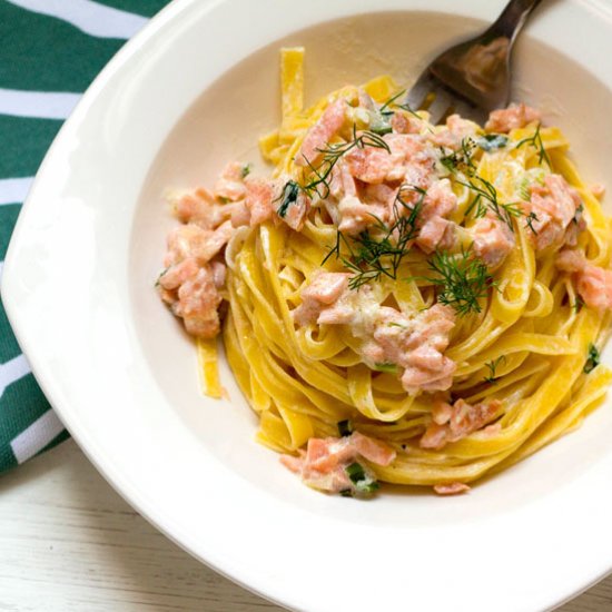 Smoked Salmon Dill Fettuccine - SugarLoveSpices